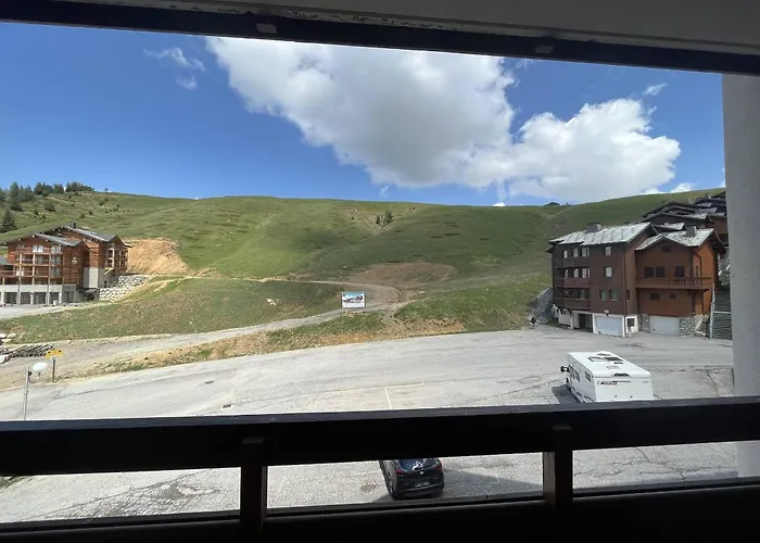 Plagne Soleil: 2 Pièces Avec Balcon, Accès Direct Pistes, Centre Proche Commerces - Fr-1-351-14 *