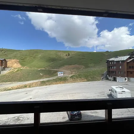 Plagne Soleil: 2 Pièces Avec Balcon, Accès Direct Pistes, Centre Proche Commerces - Fr-1-351-14 *